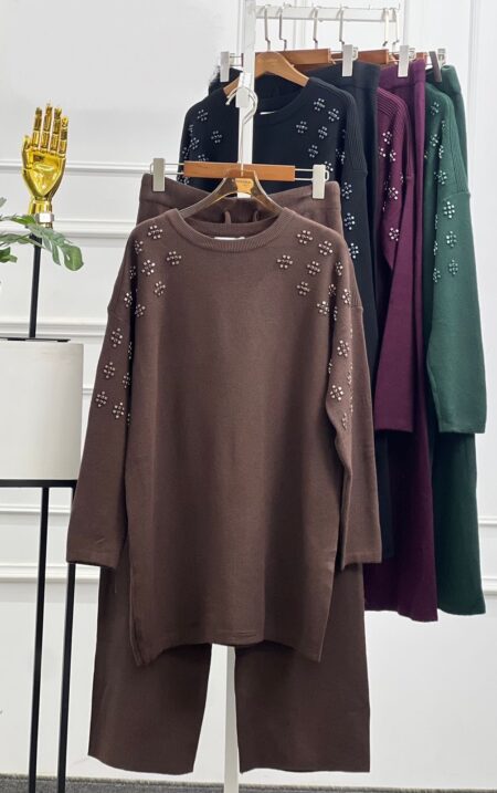 طقم صوف ناعم