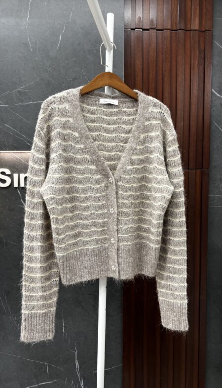 جاكيت صوف صنارة ناعم